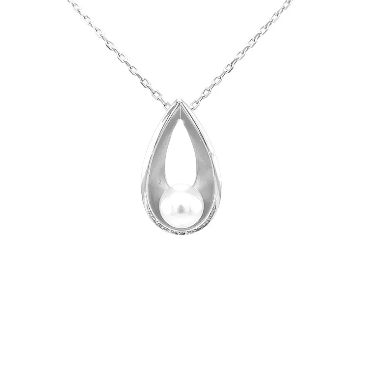 天然珍珠和钻石黄金吊坠