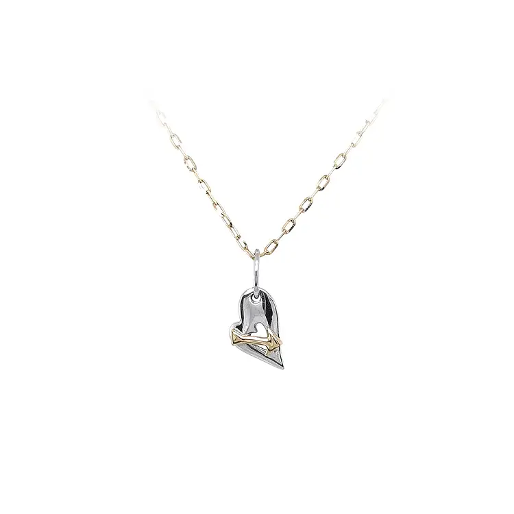 箭形穿心黄金吊坠