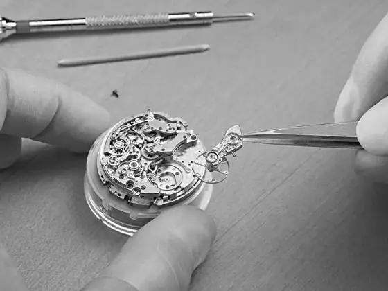 4.组装机箱和机器。