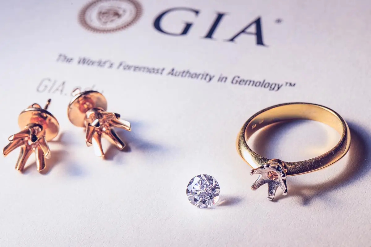 在传统中创新：工作室和自有珠宝制作的现代化